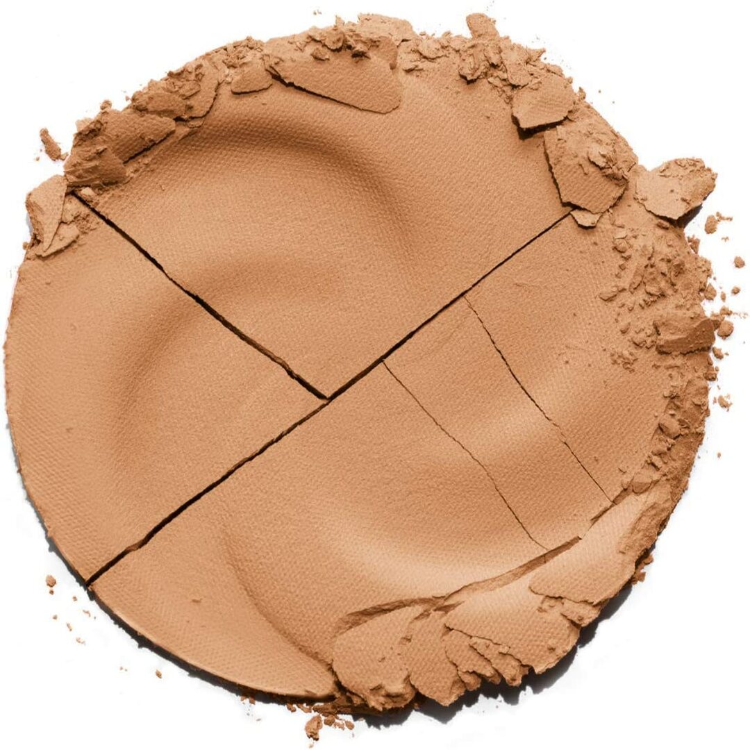 Essence Mattifying Compact Powder