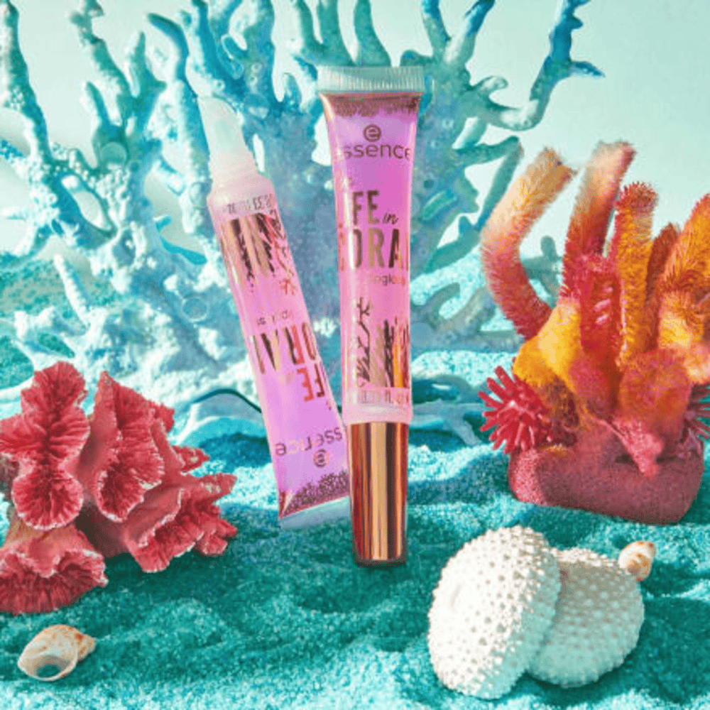 Essence live Life in Coral lipgloss