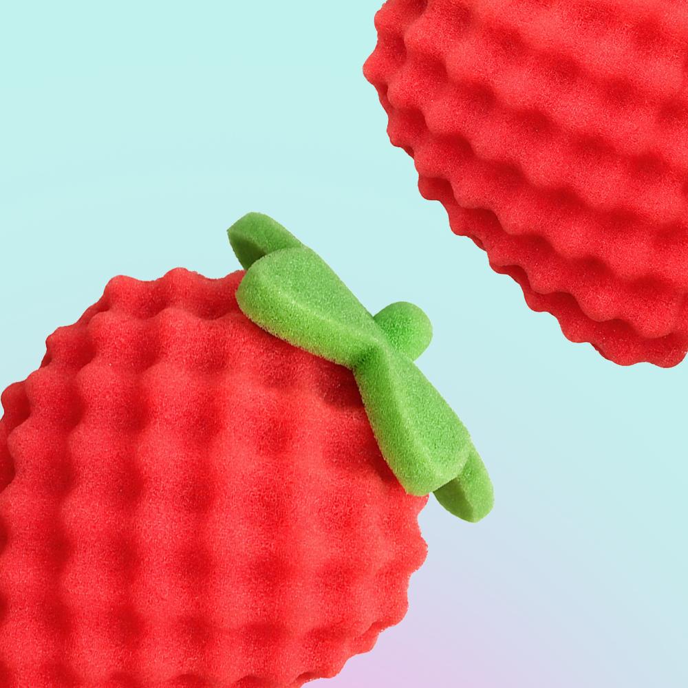 Bleuface Strawberry Bath Sponge