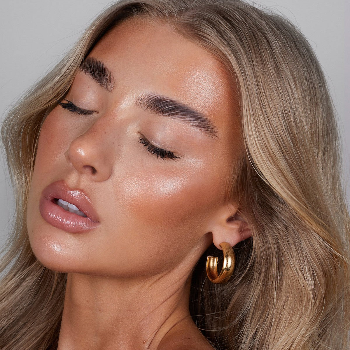 REFY Illuminating Gloss Highlighter