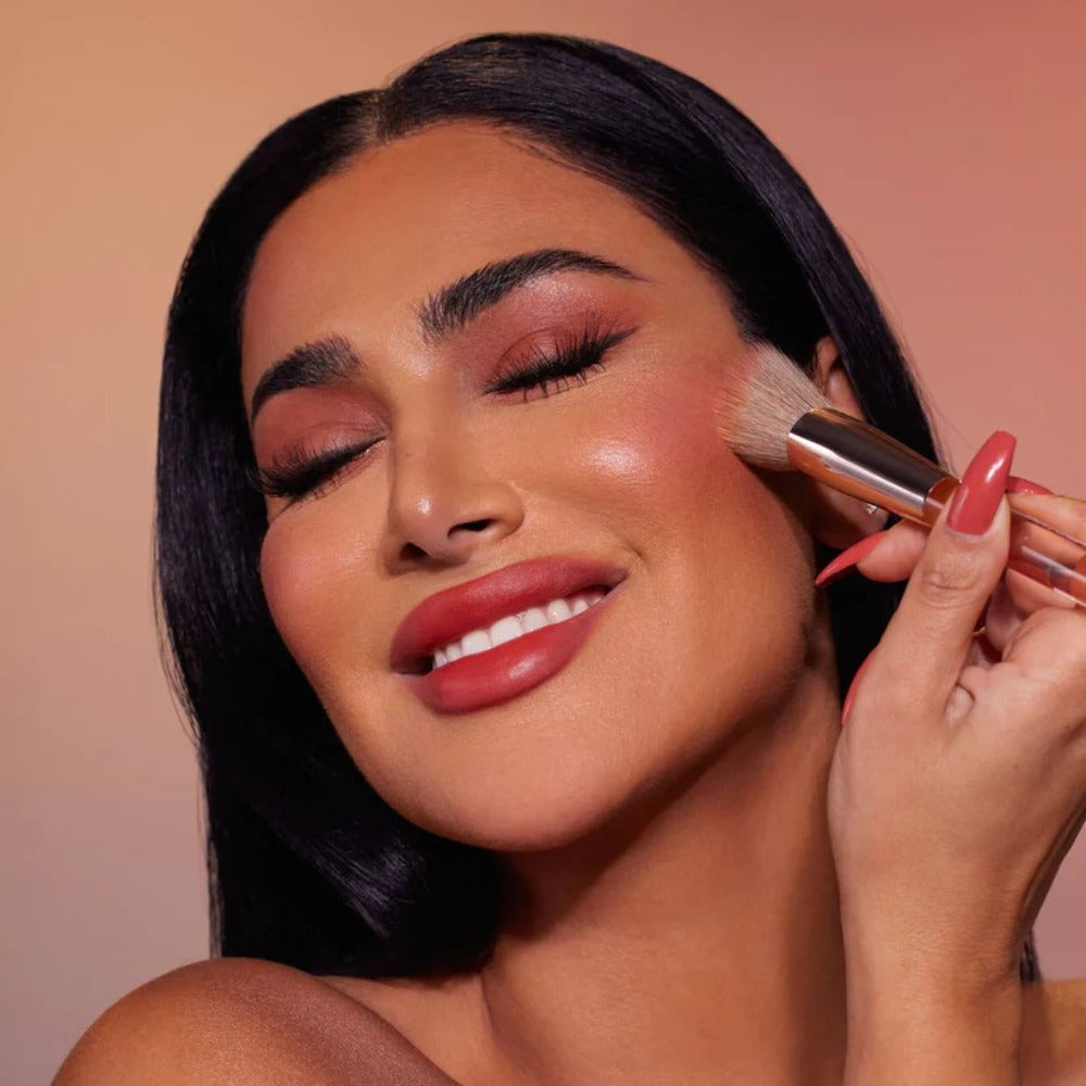 Huda Beauty Cheek blush & Glow face brush