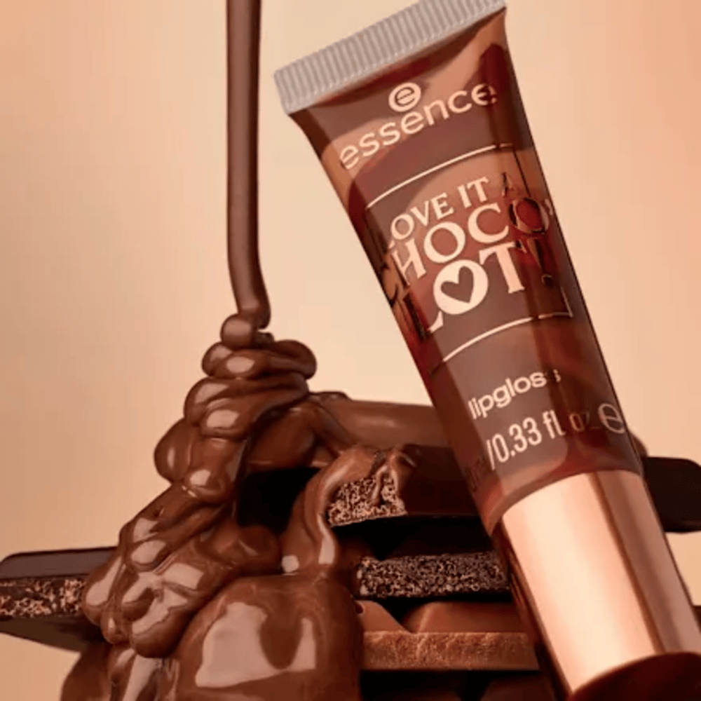 Essence Love It a Chovo' Lot! lip gloss