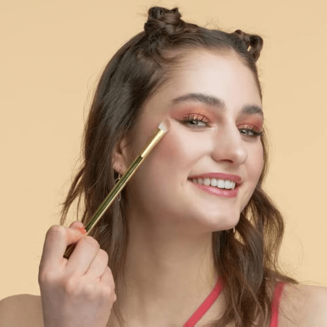 Essence Disney The Lion King eyeshadow brush