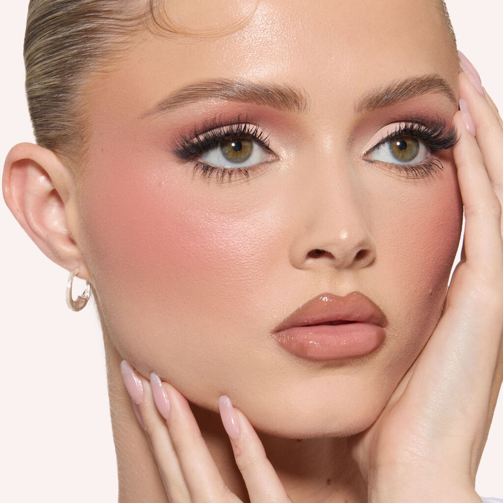 Huda Beauty Blush Filter Blurring Blushlighters Palette