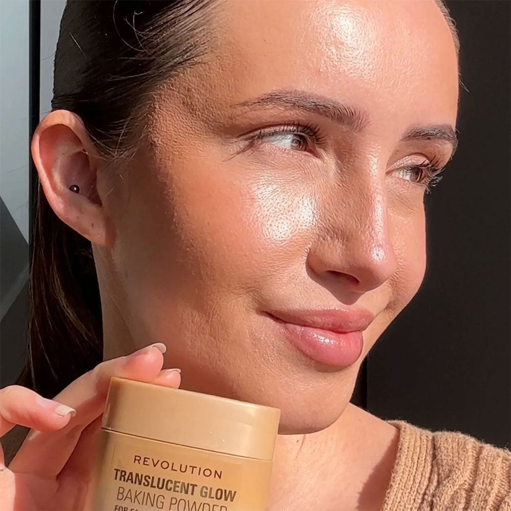 Makeup Revolution Translucent Glow Loose Baking Powder