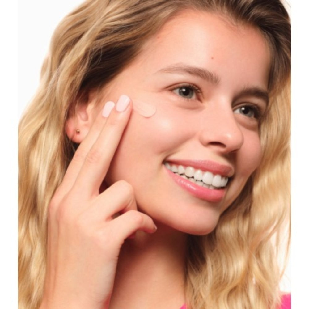 Essence Silky Blur Pore less Primer