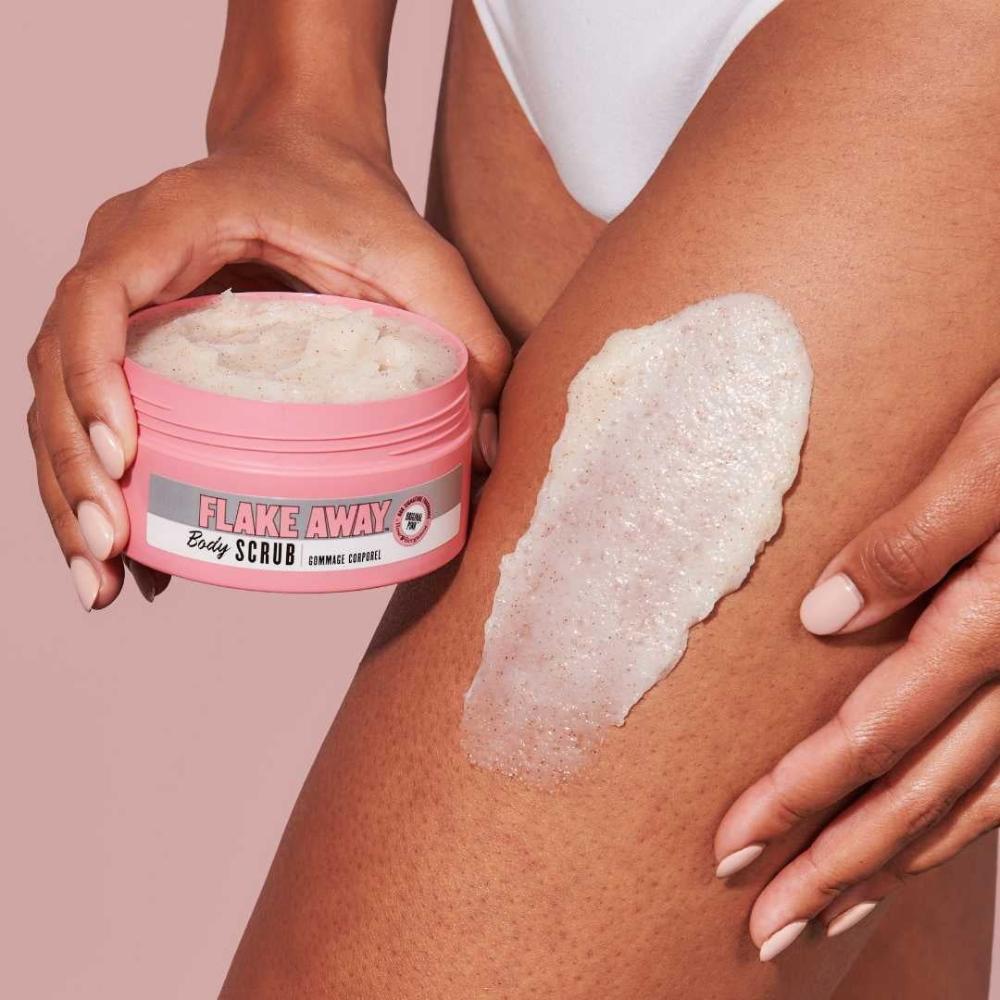 Soap & Glory Flake Away Body Scrub