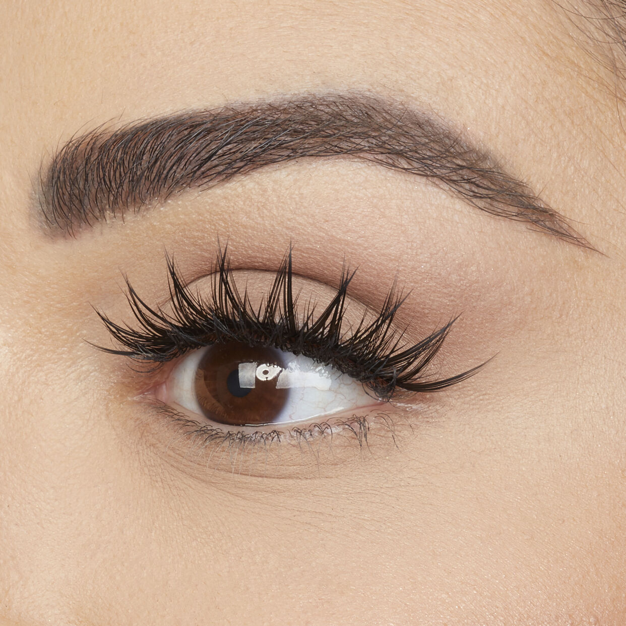 Huda Beauty CLASSIC LASH Sasha #11