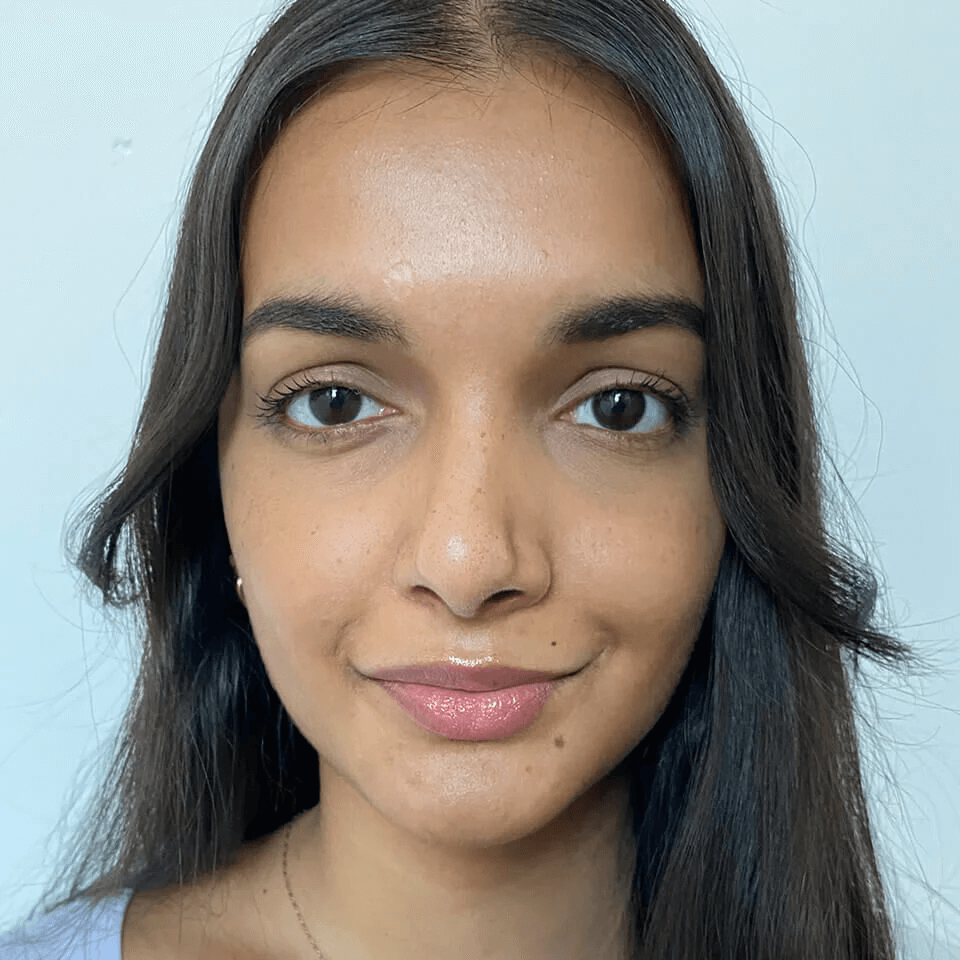 Makeup Revolution Conceal & Define Concealer full Coverage -Colorshowpk